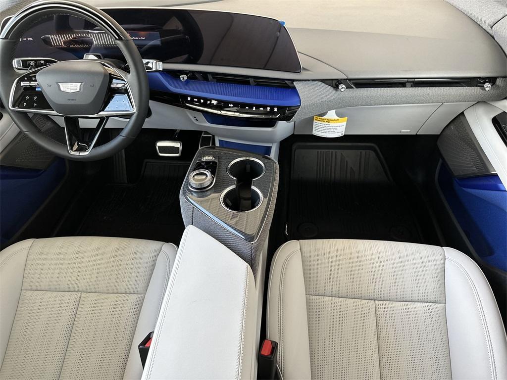 new 2025 Cadillac OPTIQ car, priced at $58,290