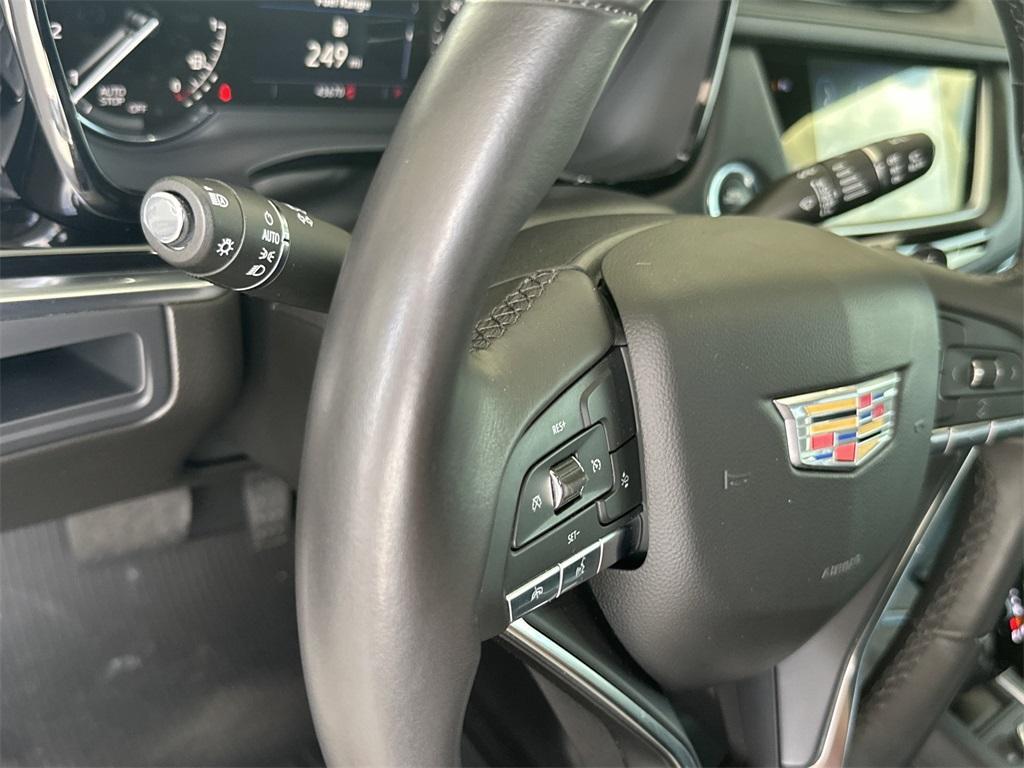 used 2023 Cadillac XT6 car, priced at $33,851