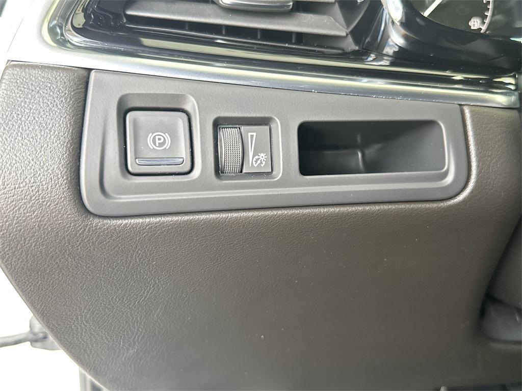 used 2023 Cadillac XT6 car, priced at $33,851