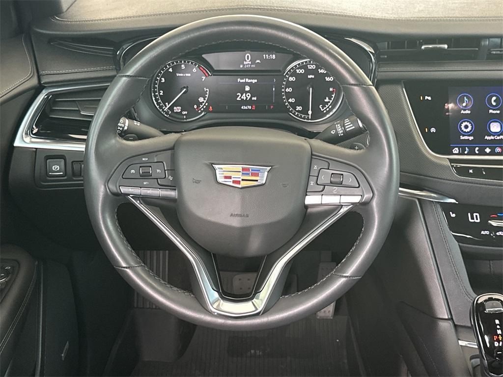 used 2023 Cadillac XT6 car, priced at $33,851