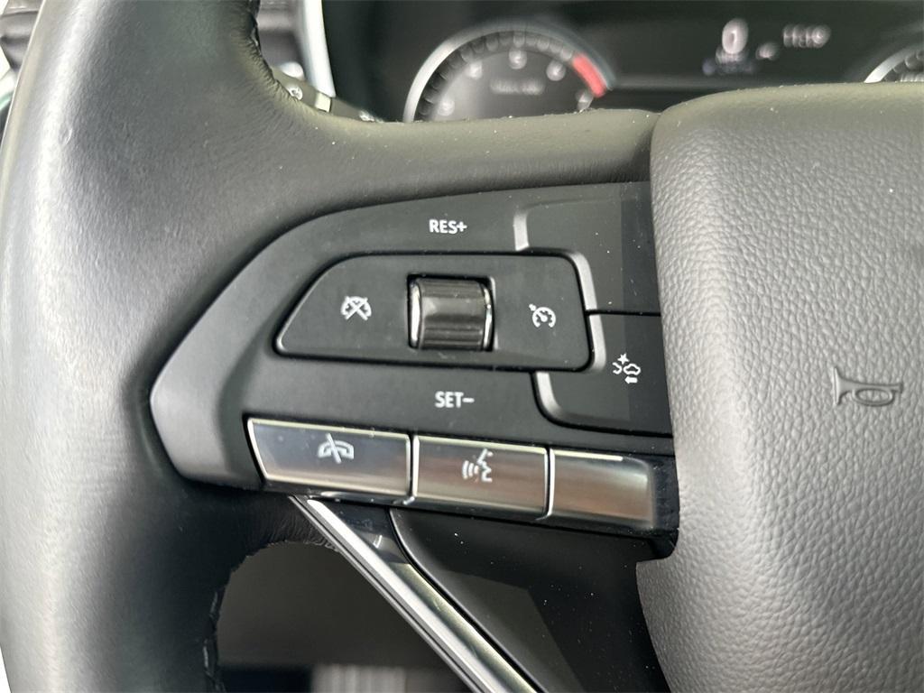 used 2023 Cadillac XT6 car, priced at $33,851