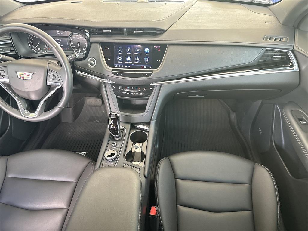 used 2023 Cadillac XT6 car, priced at $33,851