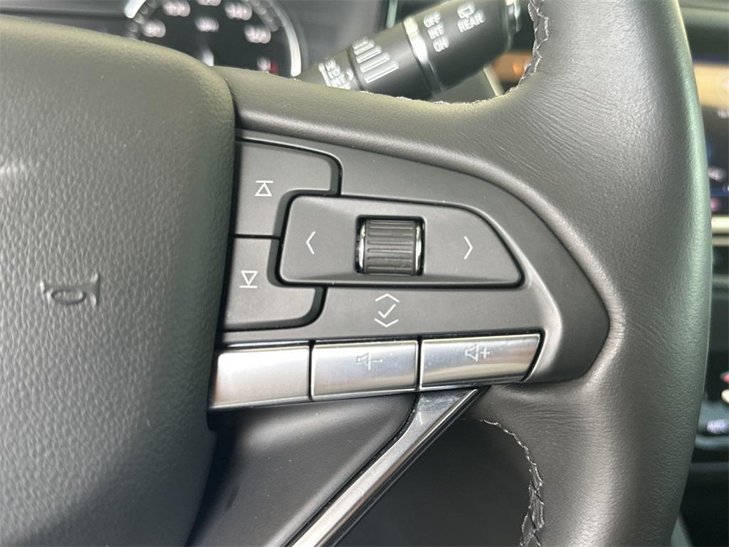 used 2023 Cadillac XT6 car, priced at $33,851
