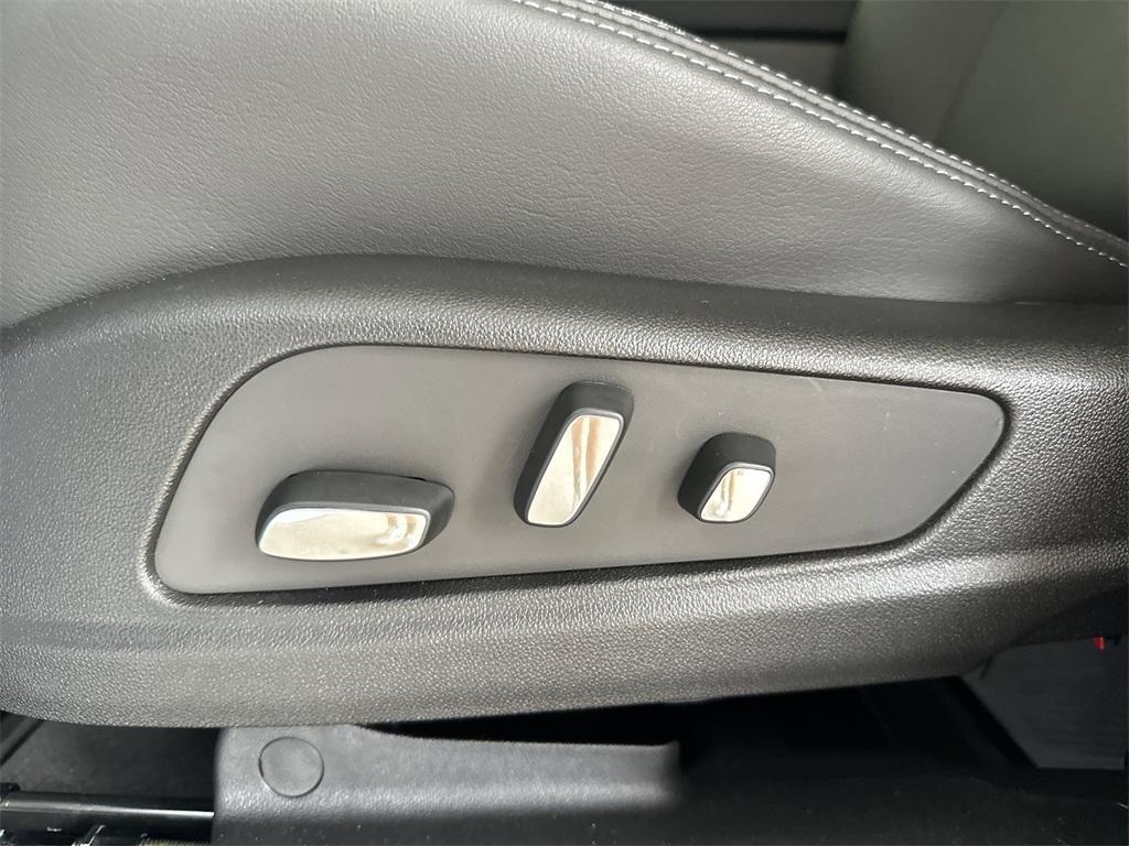 new 2025 Cadillac XT6 car
