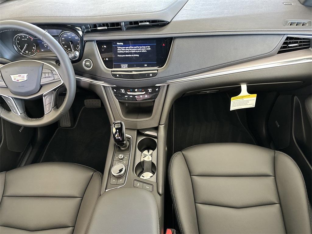 new 2026 Cadillac XT5 car, priced at $48,420
