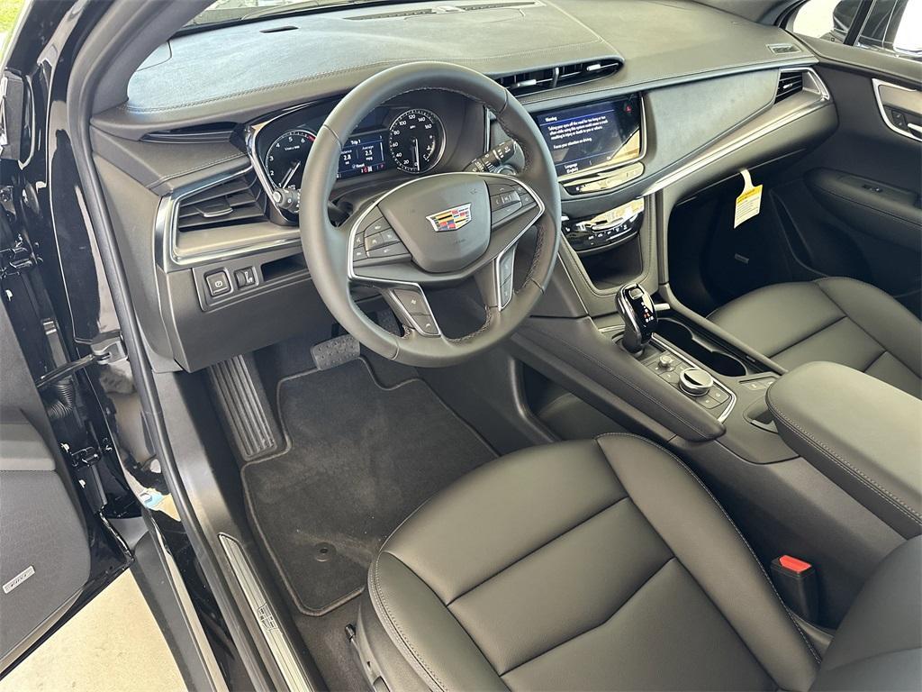 new 2026 Cadillac XT5 car, priced at $48,420