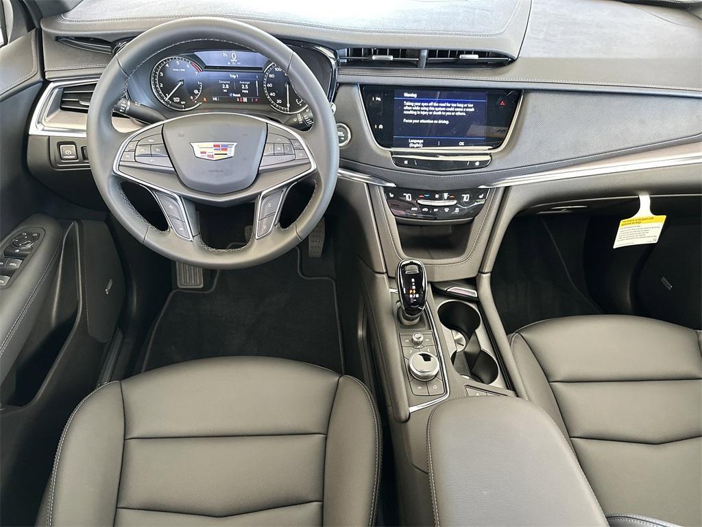 new 2026 Cadillac XT5 car, priced at $48,420