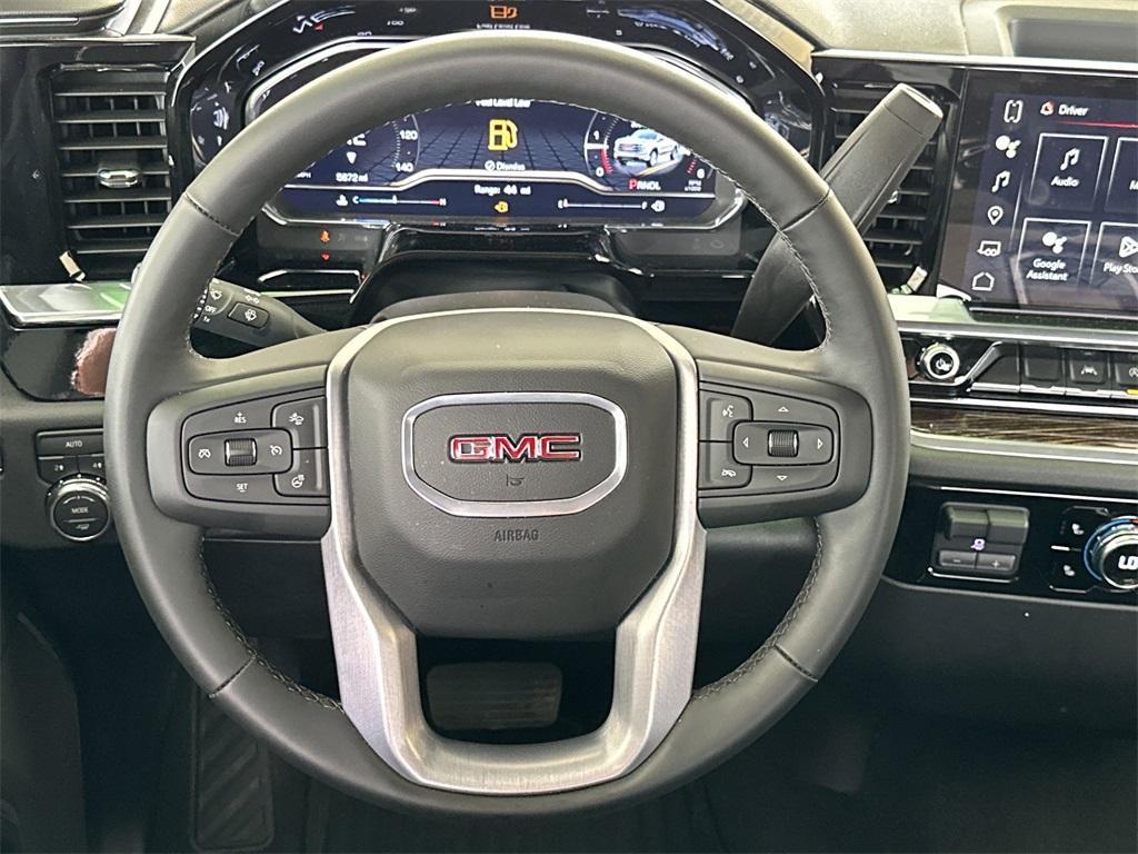 new 2025 GMC Sierra 1500 car, priced at $51,220