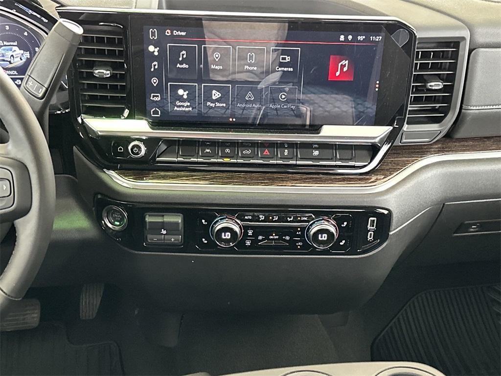 new 2025 GMC Sierra 1500 car, priced at $51,220