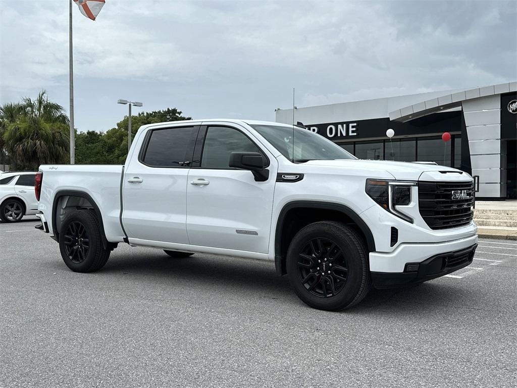 new 2025 GMC Sierra 1500 car, priced at $51,220