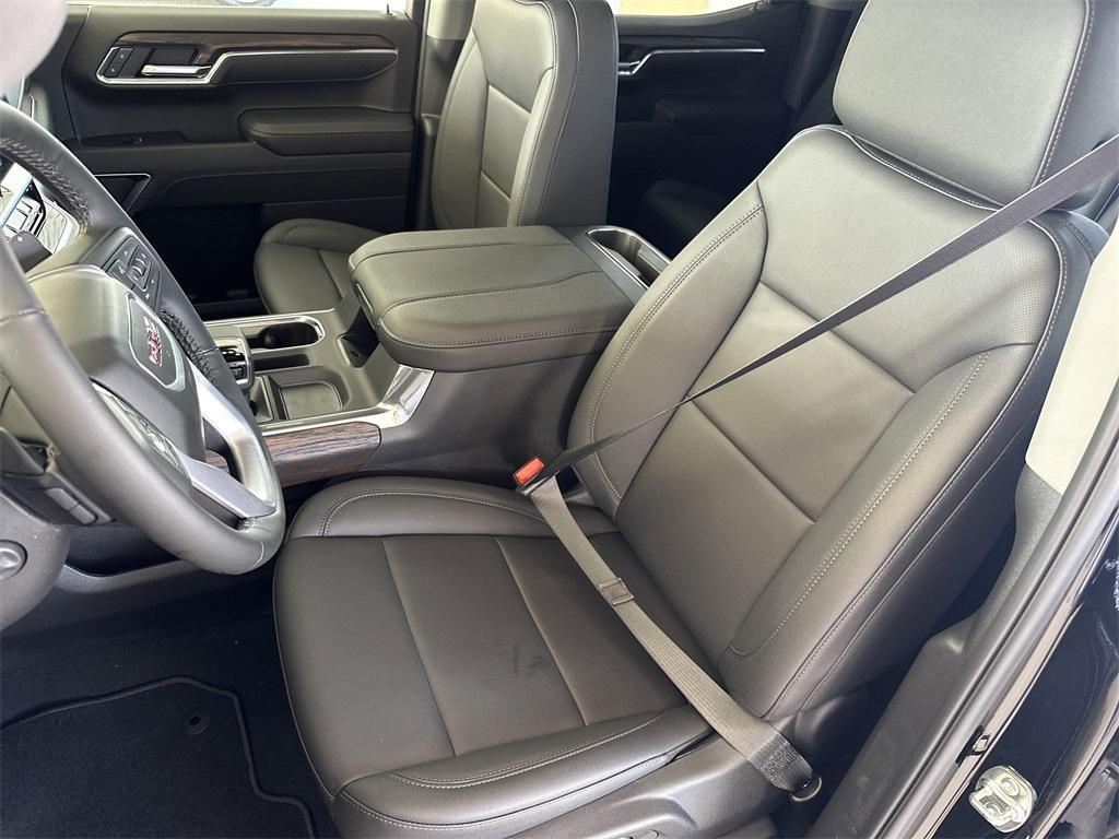 new 2025 GMC Sierra 1500 car, priced at $58,295