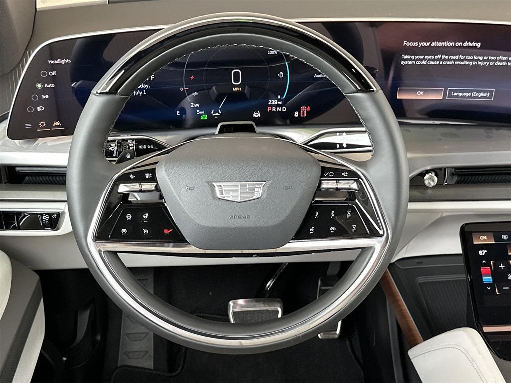 new 2026 Cadillac VISTIQ car, priced at $80,515