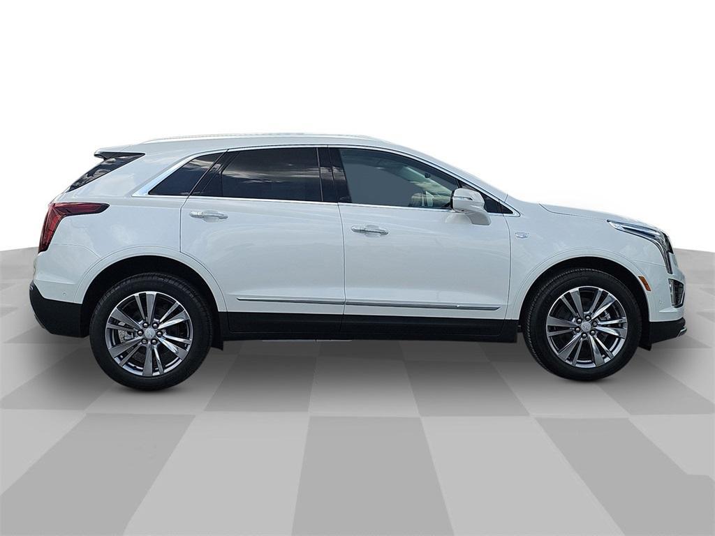 new 2025 Cadillac XT5 car, priced at $58,415