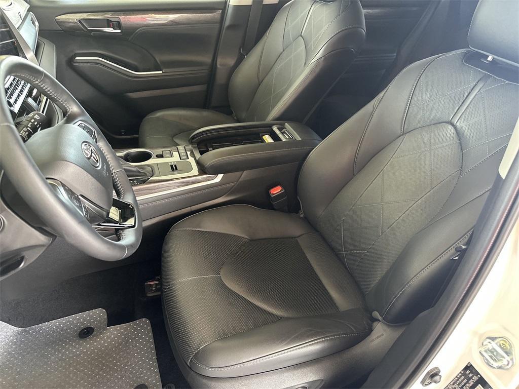 used 2021 Toyota Highlander Hybrid car, priced at $42,941