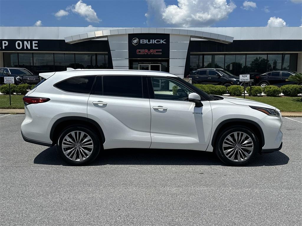 used 2021 Toyota Highlander Hybrid car, priced at $42,941