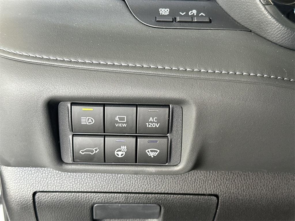 used 2021 Toyota Highlander Hybrid car, priced at $42,941
