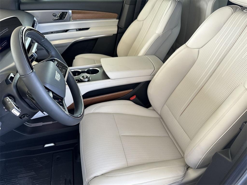 new 2026 Cadillac VISTIQ car
