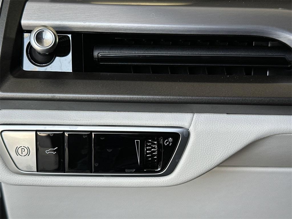 new 2026 Cadillac VISTIQ car