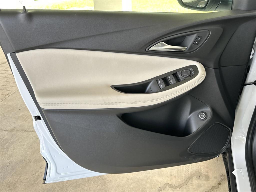 new 2025 Buick Encore GX car