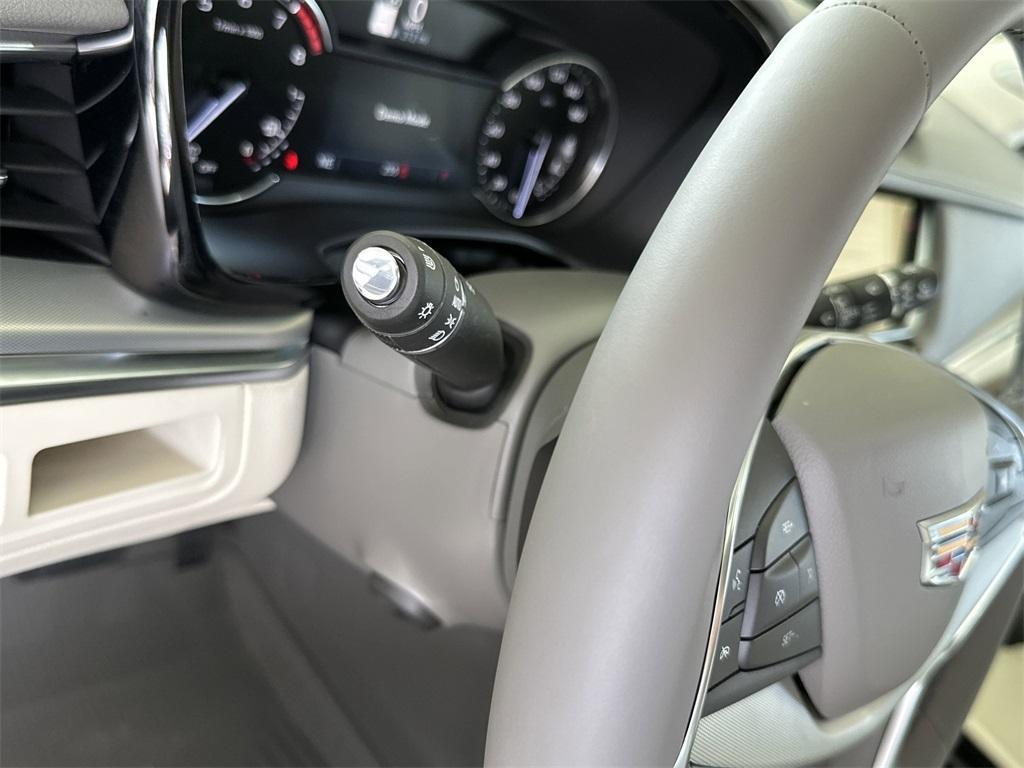 new 2025 Cadillac XT5 car