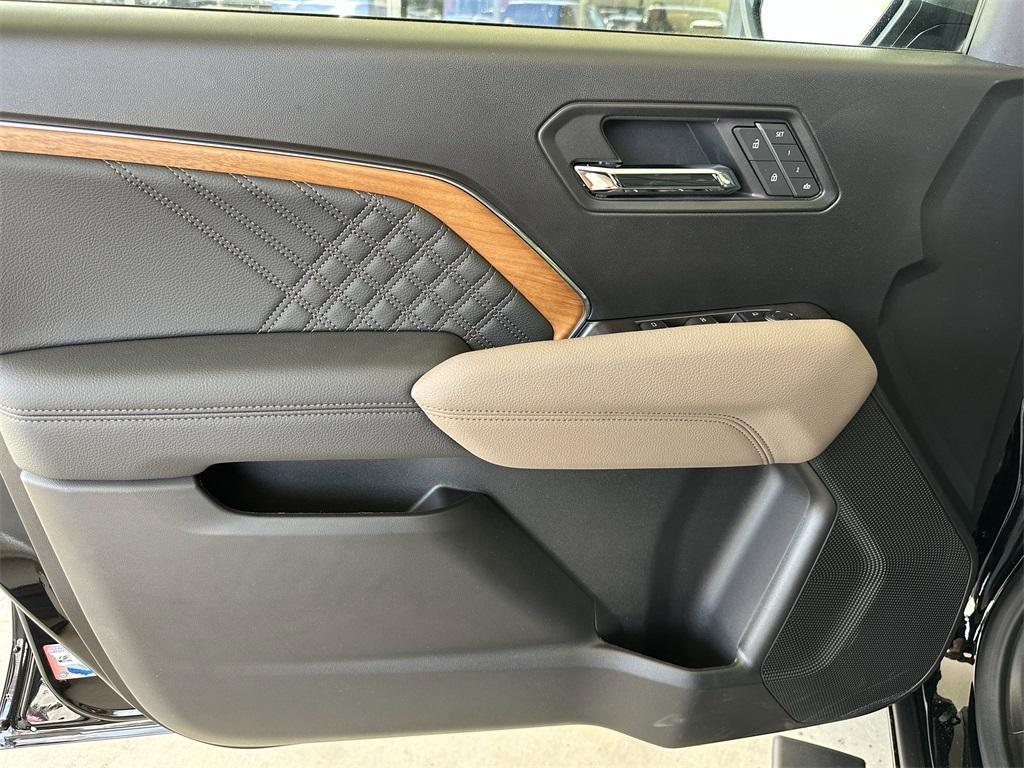 new 2025 GMC Canyon car, priced at $57,585