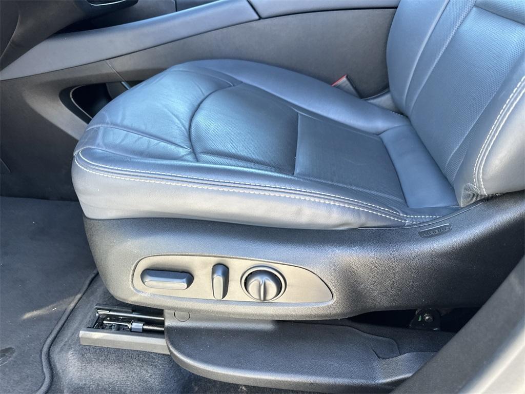 used 2024 Buick Enclave car, priced at $31,192