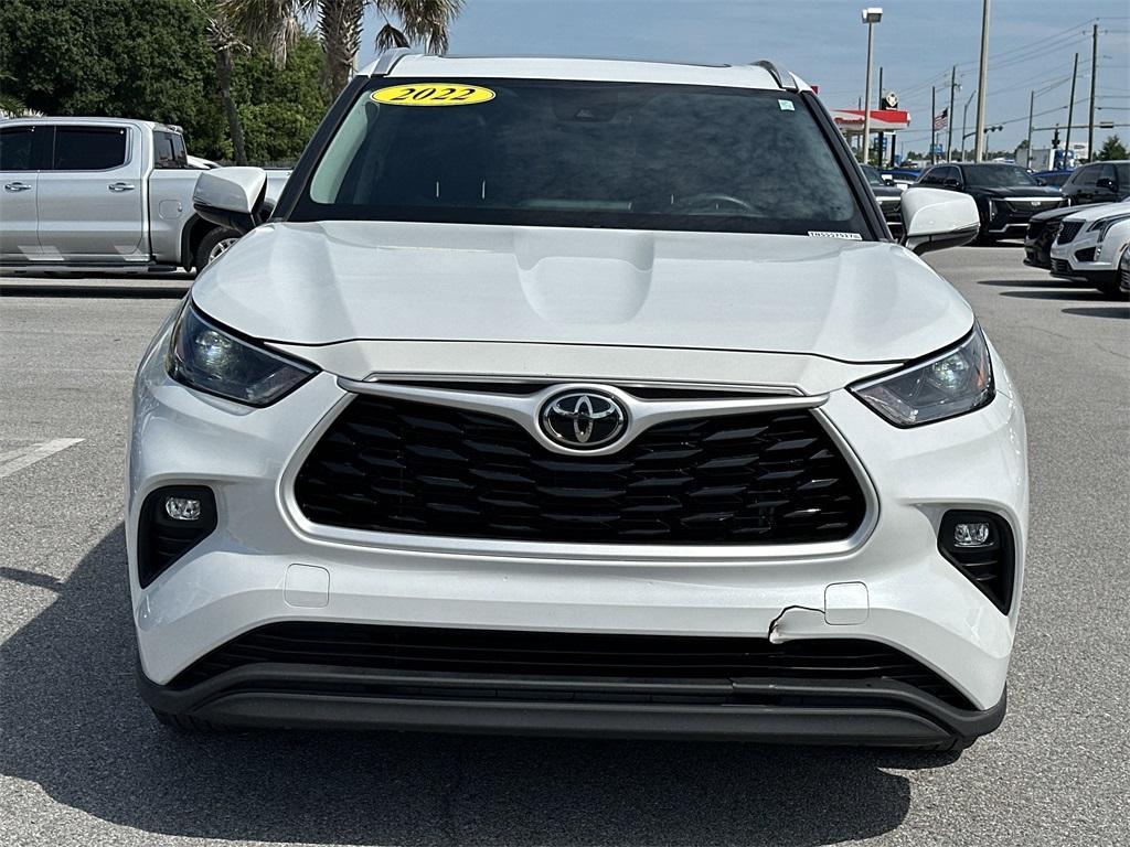 used 2022 Toyota Highlander car, priced at $32,651