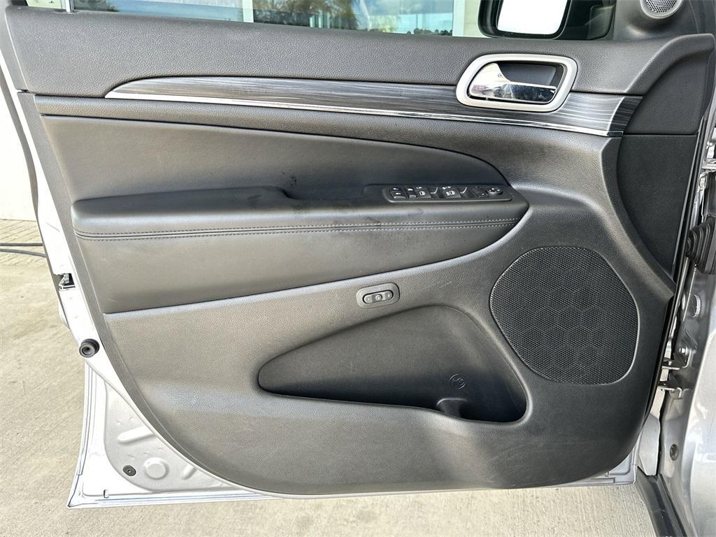 used 2021 Jeep Grand Cherokee car, priced at $25,891
