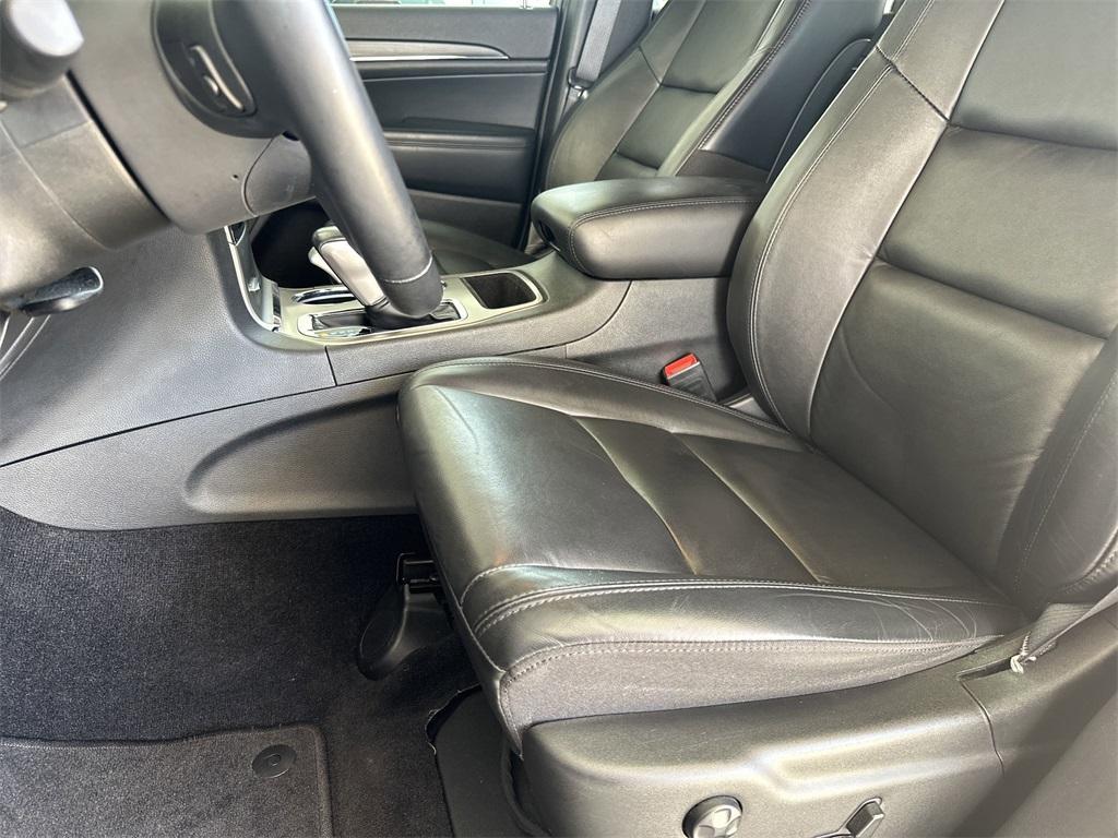 used 2021 Jeep Grand Cherokee car, priced at $25,891