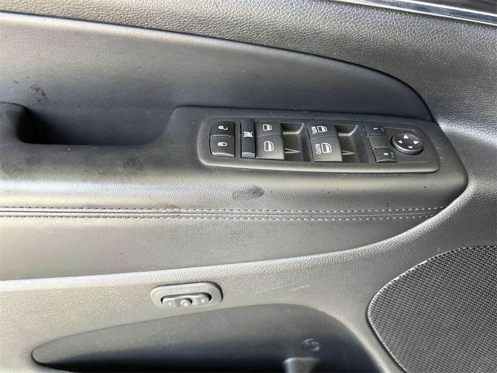 used 2021 Jeep Grand Cherokee car, priced at $25,891