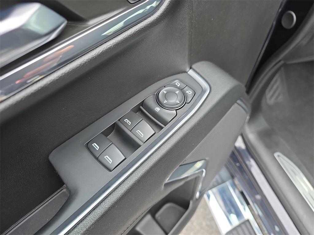 used 2024 Chevrolet Silverado 1500 car, priced at $35,991