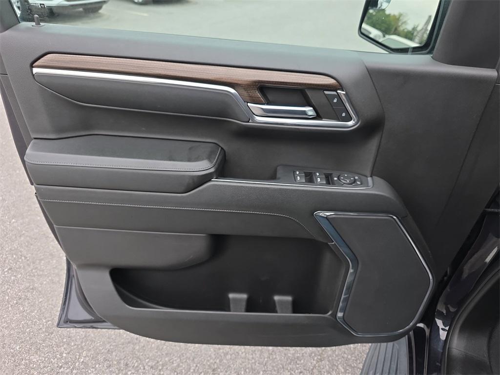 used 2024 Chevrolet Silverado 1500 car, priced at $35,991