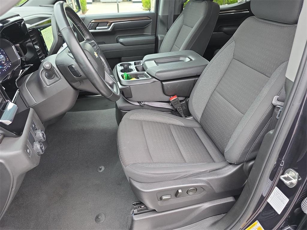 used 2024 Chevrolet Silverado 1500 car, priced at $35,991