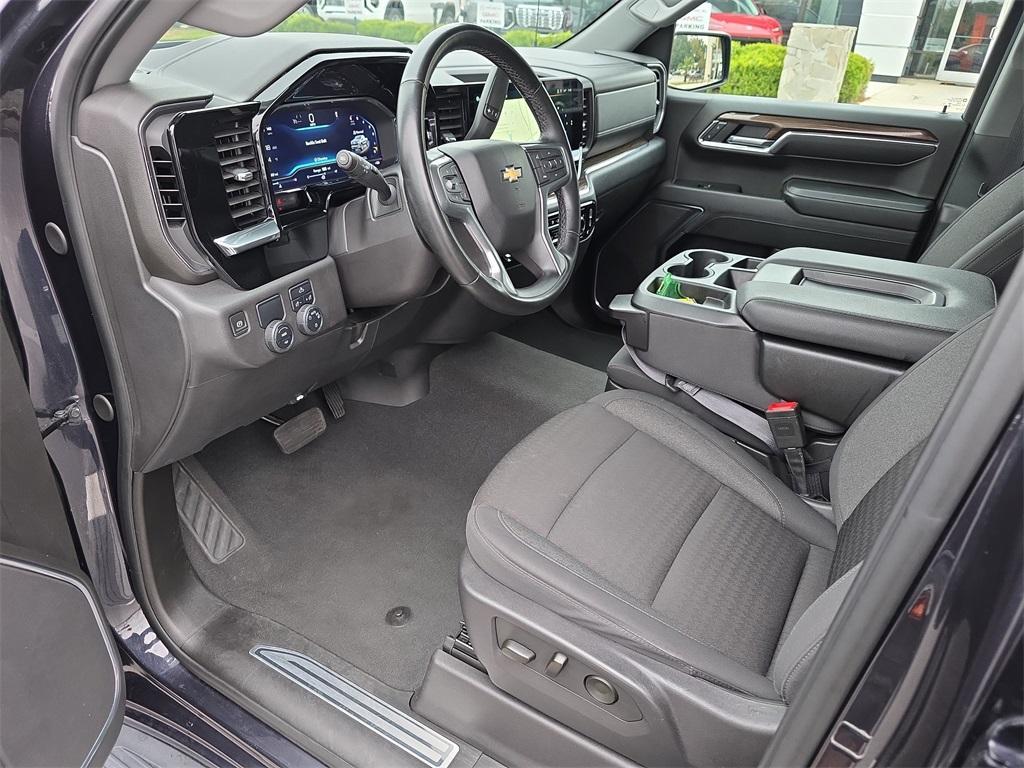used 2024 Chevrolet Silverado 1500 car, priced at $35,991
