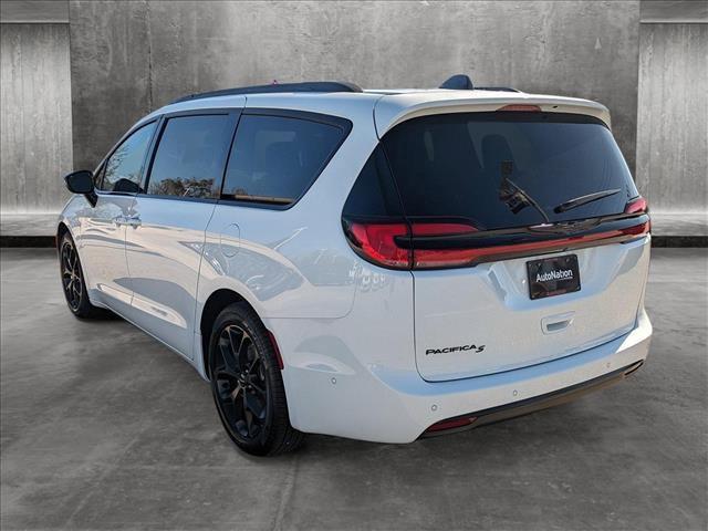 new 2024 Chrysler Pacifica car, priced at $49,228