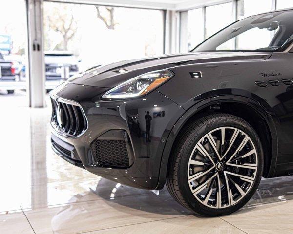 new 2025 Maserati Grecale car, priced at $84,495