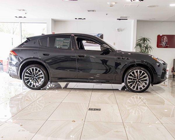 new 2025 Maserati Grecale car, priced at $84,495