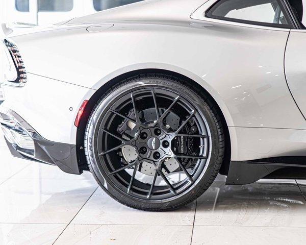 new 2025 Aston Martin Vanquish car