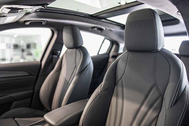 new 2025 Maserati Grecale car, priced at $88,995