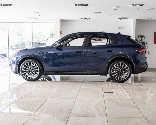 new 2025 Maserati Grecale car, priced at $88,995