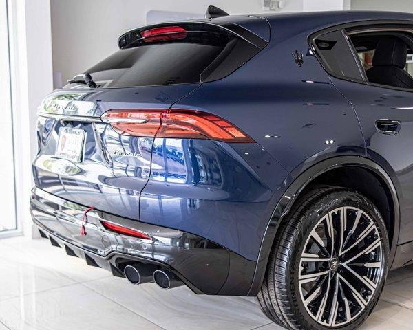 new 2025 Maserati Grecale car, priced at $88,995