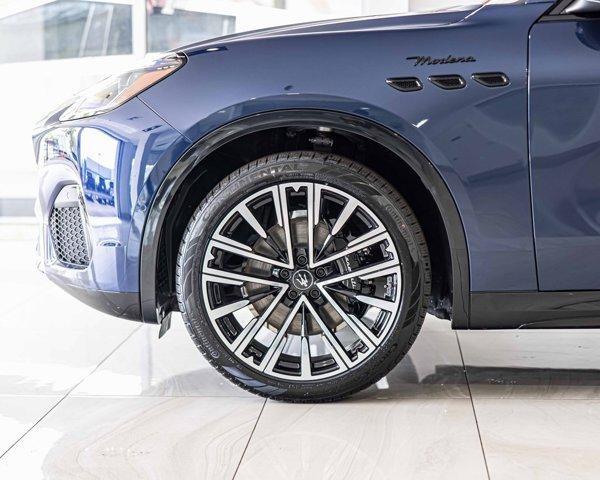 new 2025 Maserati Grecale car, priced at $88,995
