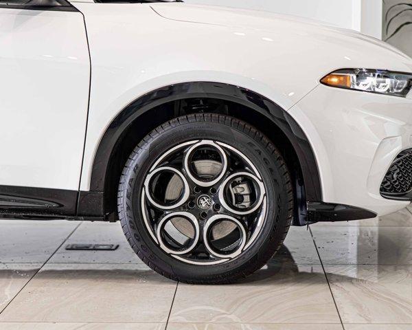 new 2025 Alfa Romeo Tonale car, priced at $34,930