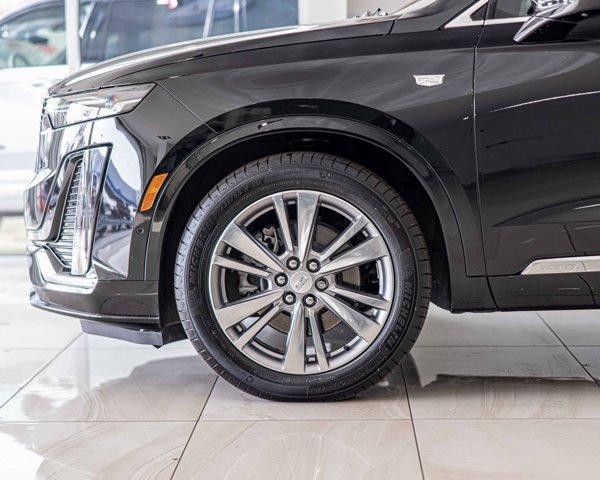 used 2023 Cadillac XT6 car, priced at $46,040