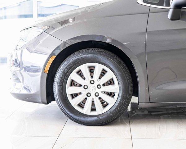 used 2018 Chrysler Pacifica car, priced at $15,904