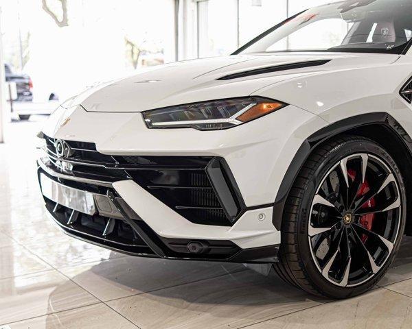 used 2024 Lamborghini Urus car, priced at $268,998