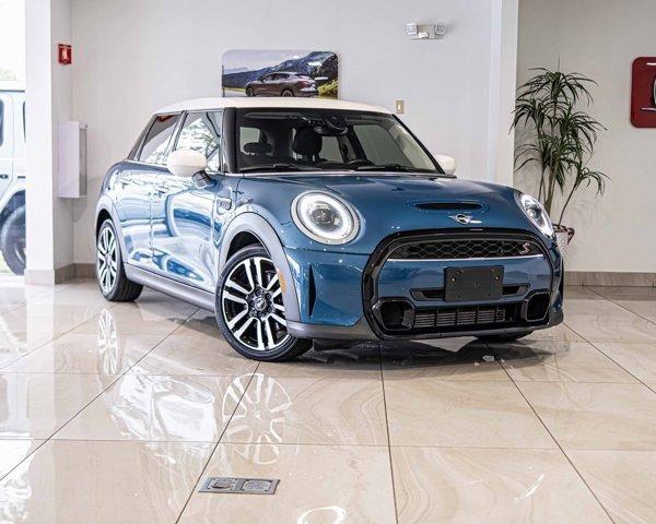 used 2022 MINI Hardtop car, priced at $25,888