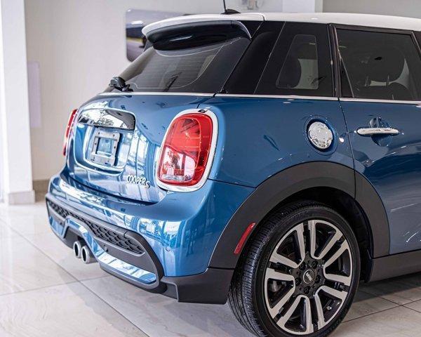 used 2022 MINI Hardtop car, priced at $25,888