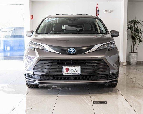 used 2024 Toyota Sienna car, priced at $43,979