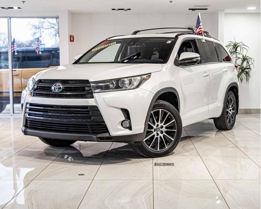 used 2017 Toyota Highlander car, priced at $21,776